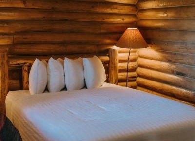 One-Bedroom Cabin