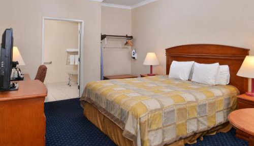 Queen Room - Disability Access