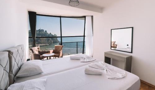 Two-Bedroom Apartment with Balcony and Sea View