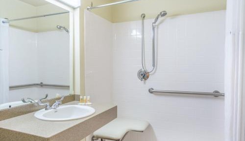 Double Room with Two Double Beds - Disability Access- Non-Smoking