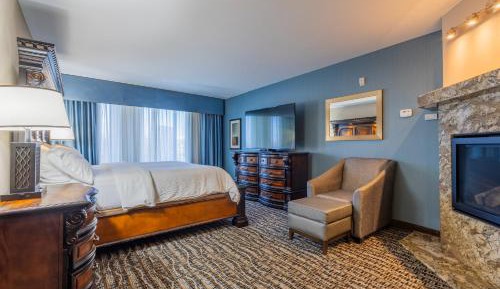 One-Bedroom Suite with Jetted Tub