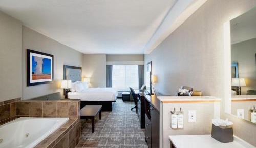 King Room with Jetted Tub