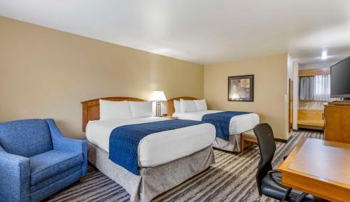 Queen Room with Two Queen Beds - Non-Smoking