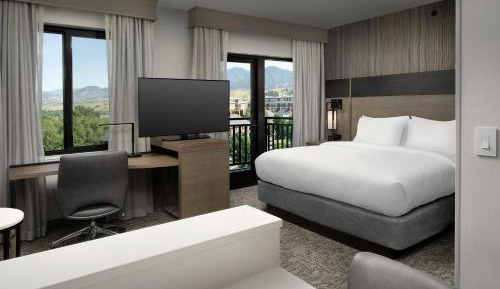 King Room with Sofa Bed