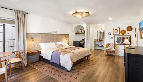 Superior King Room