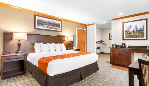 King Suite with Fireplace