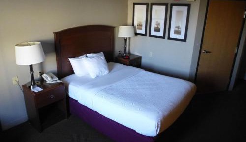 Queen Room - Mobility Access/Non-Smoking