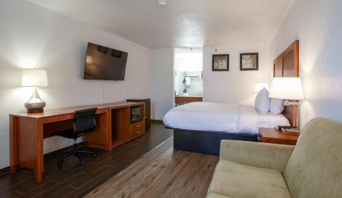 King Room with Sofa Bed - Non-Smoking