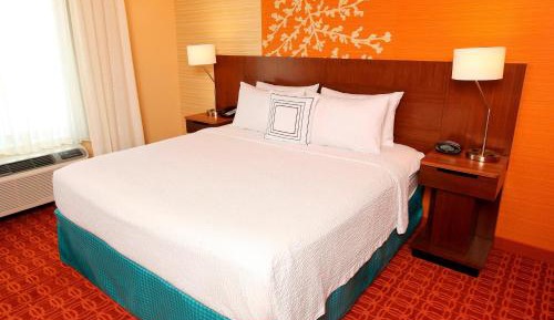 King Room with Roll-In Shower - Mobility Access/Hearing Accessible
