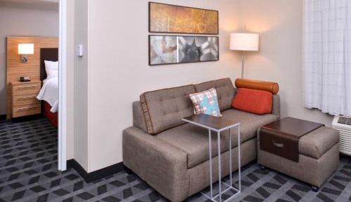 1 Bedroom Suite, 1 Queen, Sofa bed
