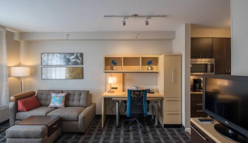 King Studio with Sofa Bed