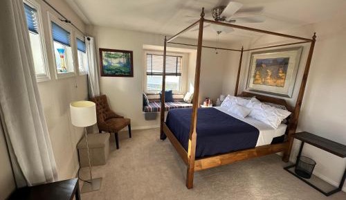 Double or Twin Room with Shared Bathroom
