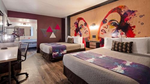 Queen Room with Two Queen Beds - Non-Smoking