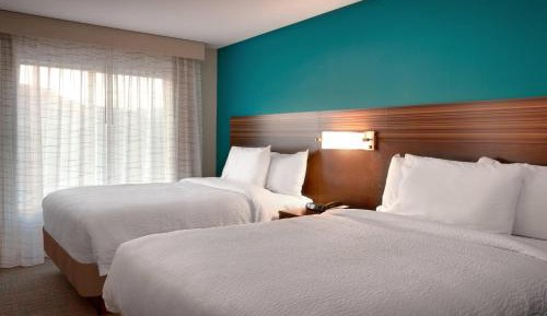 One-Bedroom Suite with Two Queen Beds and Sofa Bed
