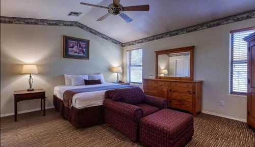 Classic One-Bedroom Apartment with King Bed