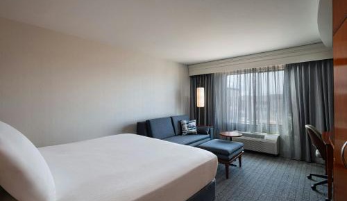King Room with Sofa Bed