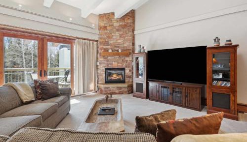 Two-Bedroom Apartment with Balcony