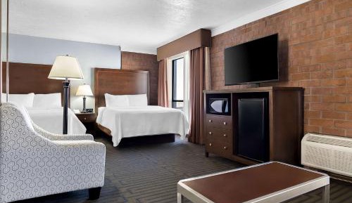 Queen Suite with Two Queen Beds