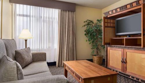 Executive King Suite - Non-Smoking
