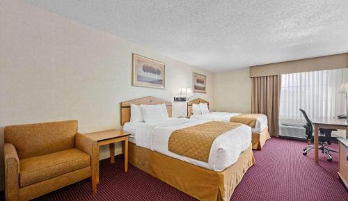 Queen Room with Two Queen Beds - Non-Smoking