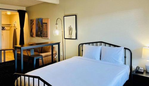 1 Queen Bed | Non-Smoking, Kitchen, Sofa-Bed