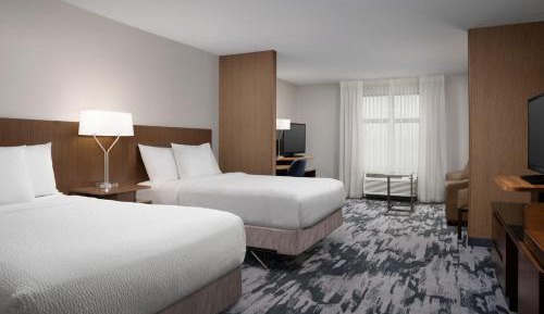Queen Suite with Two Queen Beds and Sofa Bed - Hearing Accessible