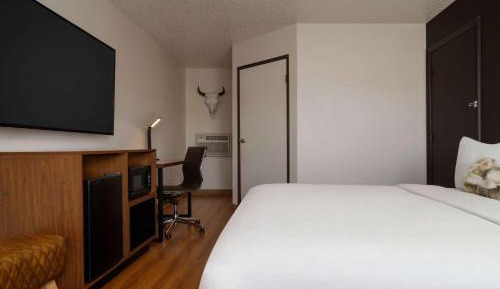 King Room - Mobility Access/Non-Smoking