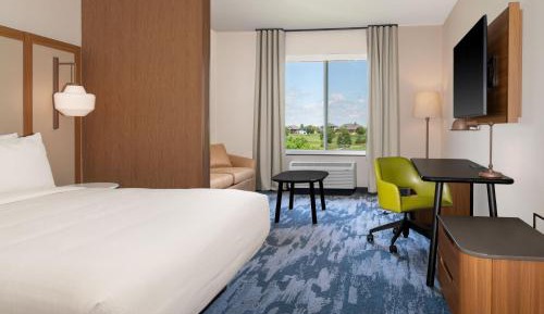 King Suite with Golf Course View and Sofa Bed