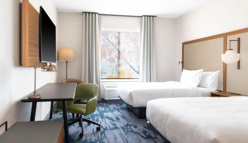 Queen Room with Two Queen Beds - Hearing Accessible