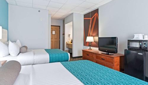 Queen Room with Two Queen Beds - Non-Smoking