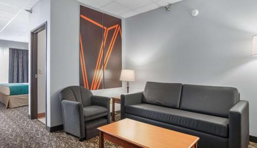 One-Bedroom King Suite - Non-Smoking