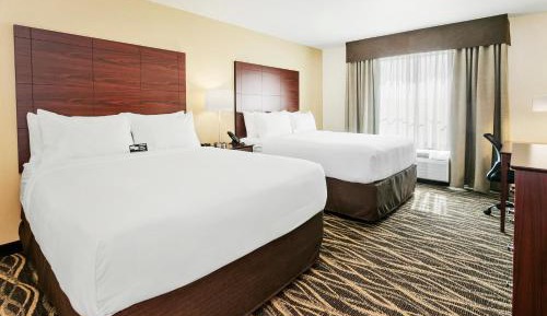 Deluxe Queen Room with Two Queen Beds