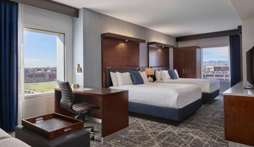 Queen Suite with Two Queen Beds, Roll-In Shower and Transfer Shower - Mobility Access/Hearing Accessible