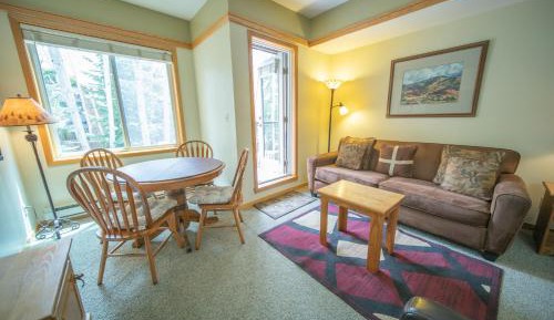 Studio Apartment with Balcony