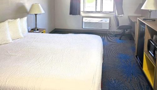 King Room - Non-Smoking