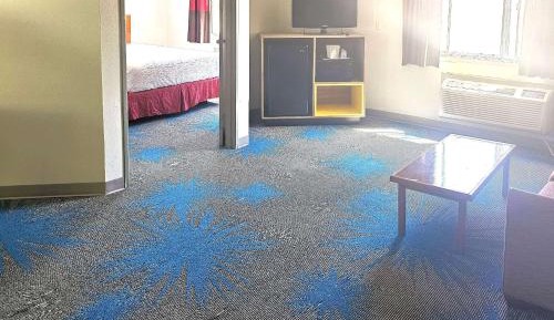 Deluxe Queen Suite with Two Queen Beds - Non-Smoking