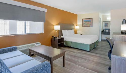 King Room with Sofa Bed - Non-Smoking
