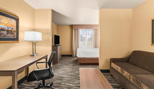 Queen Suite