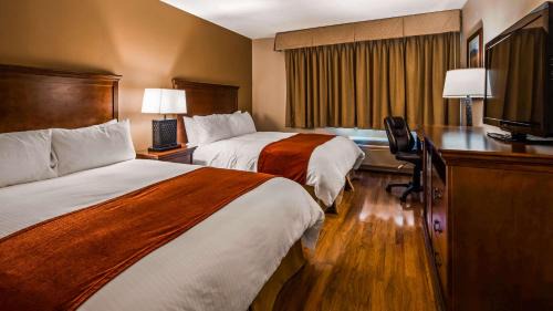 Queen Room with Two Queen Beds - Pet Friendly/Non-Smoking