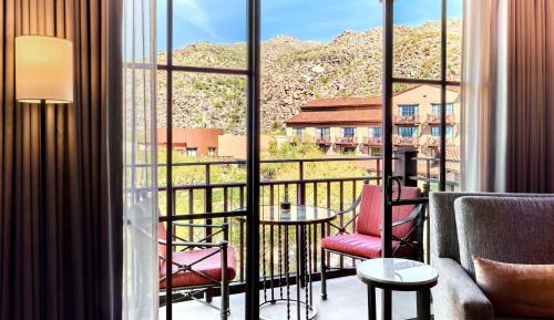 Guest room, 1 King, Ridge View, Balcony