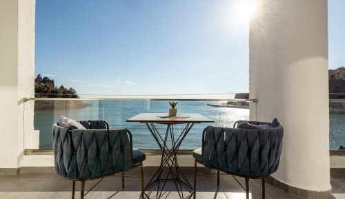Deluxe Double or Twin Room with Sea View