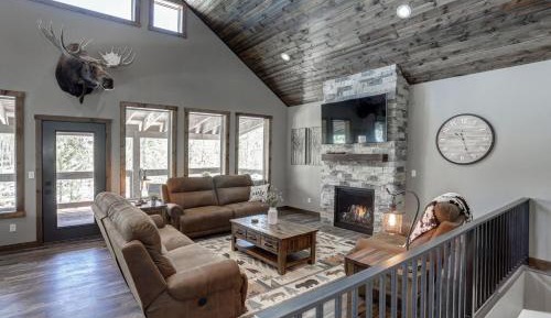 Three-Bedroom Vacation Home 