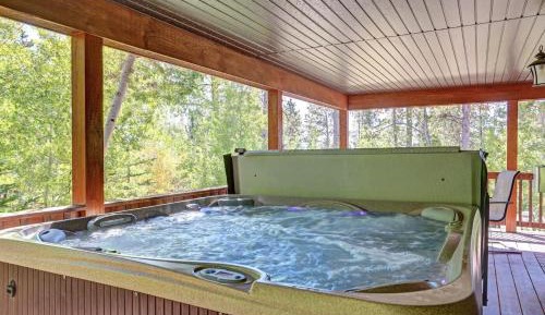 Three-Bedroom Vacation Home 