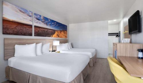 Queen Room with Two Queen Beds - Non-Smoking