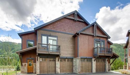 Three-Bedroom Vacation Home 