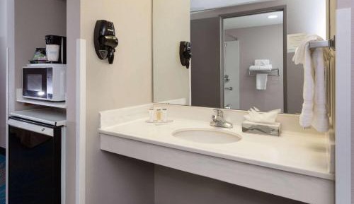 Studio Suite with 2 Queen Beds,  Non-Smoking