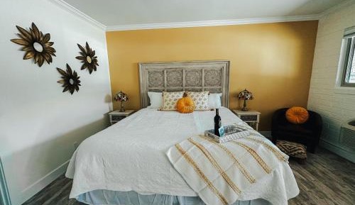 Standard King Room