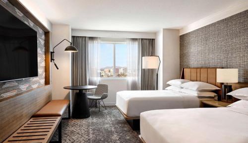 Executive Room, Club level, Guest room, 2 Double, City view