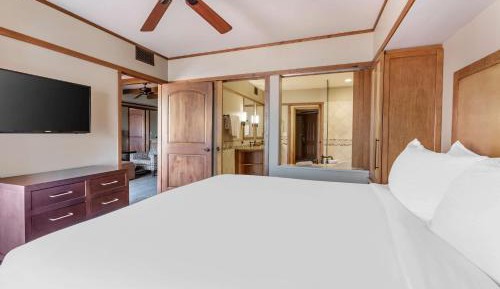 3 BEDROOM 2 KINGS 1 QUEEN SUNSET SUITE