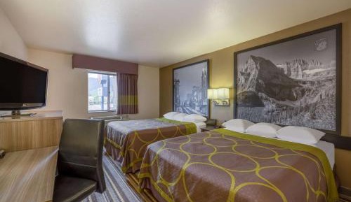 Queen Room with Two Queen Beds - Non-Smoking